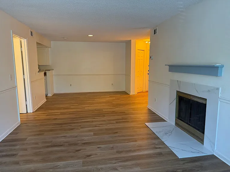 13 Forest Cove Cv — Photo 5