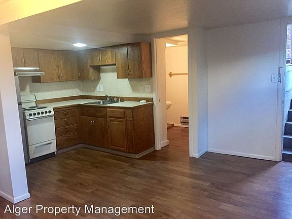 3rd image of 1232 10th St #B