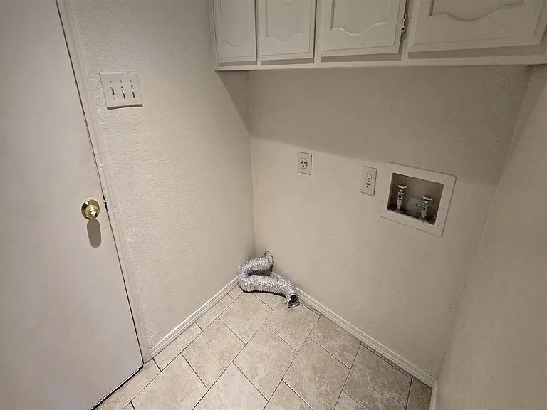 Washer / Dryer Connections in Seperate Laundry Area