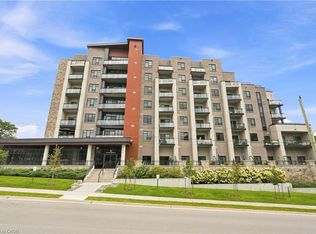 30 Hamilton St S #501, Hamilton, ON L8B1V8