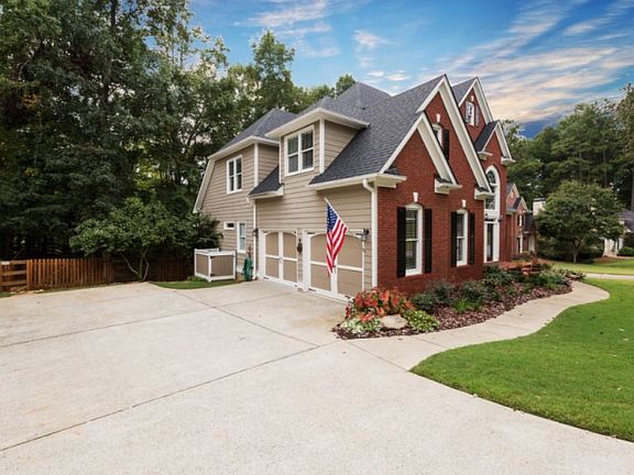 2nd image of 2077 Woodside Park Dr