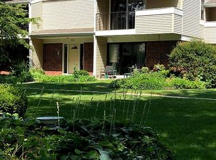 5534 Century Ave APT 4, Middleton, WI 53562