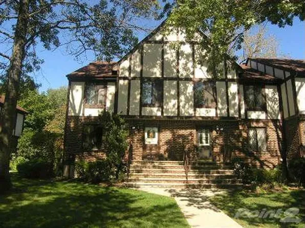 24 Holiday Ct #T024, River Vale, NJ 07675