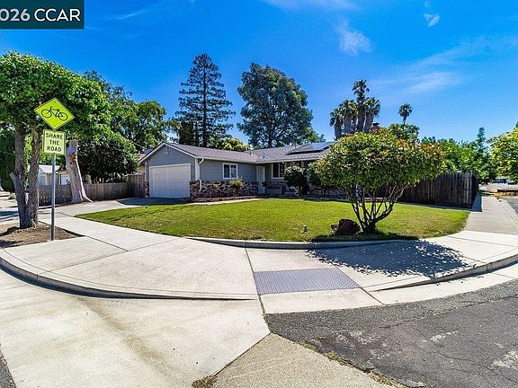 2nd image of 3485 Hillsborough Dr