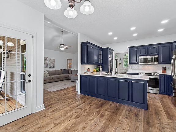 4th image of 23 Harborough Dr