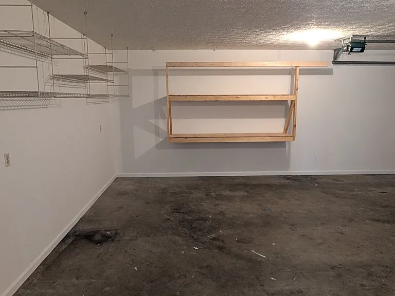 116 Paxton Ct — Photo 38
