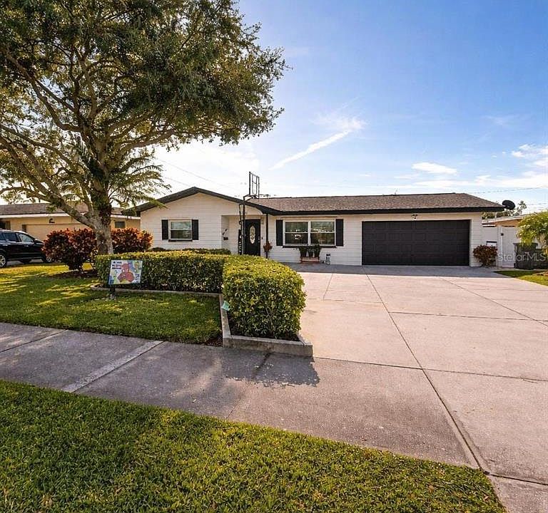 1st image of 2218 8th Ave SW