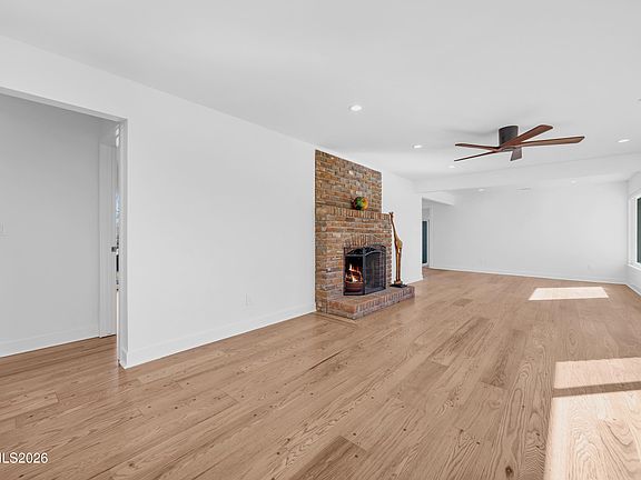 3rd image of 1355 Charles Dr