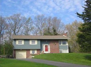 79 Torrey Rd, Cumberland, RI 02864