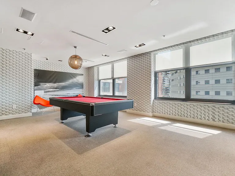 102 Christopher Columbus Dr #402 — Photo 15