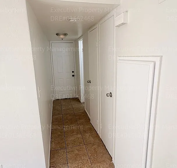 1405 Pacific St — Photo 10