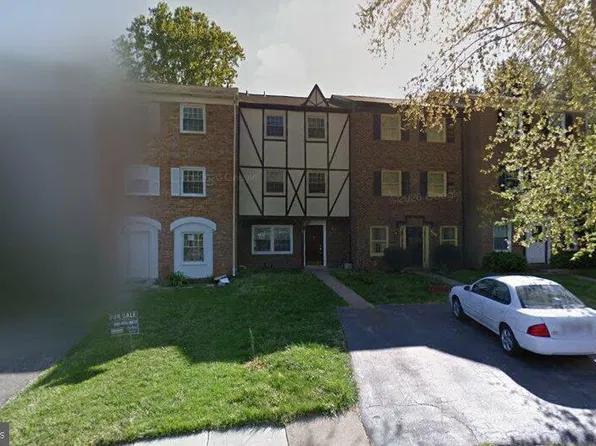 14823 Hoxton Sq, Centreville, VA 20120