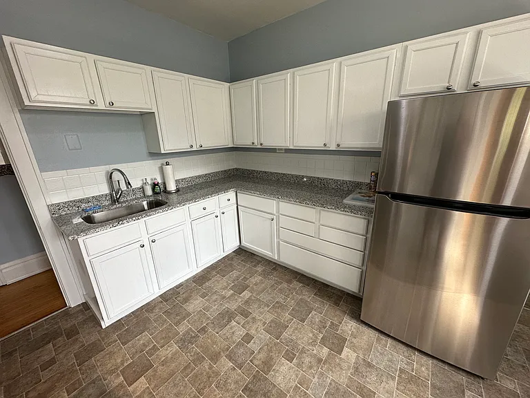 1606 James Ave N #2 — Photo 24