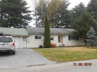 16 Carlton Dr, Queensbury, NY 12804