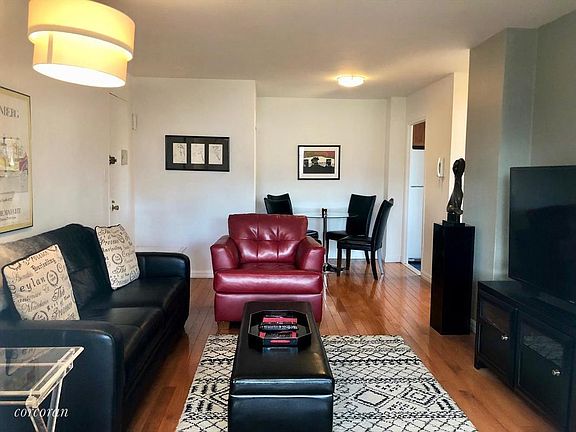 3rd image of 15 Charles St APT 14E