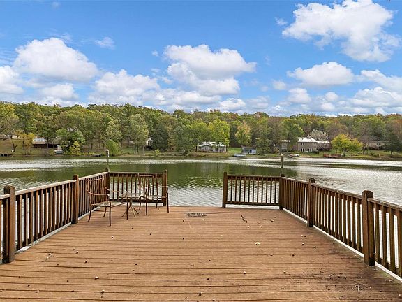 4th image of 3134 Lakeshore Dr