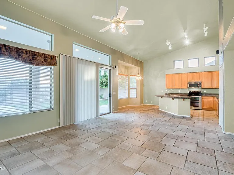 7057 W Greenbriar Dr — Photo 14