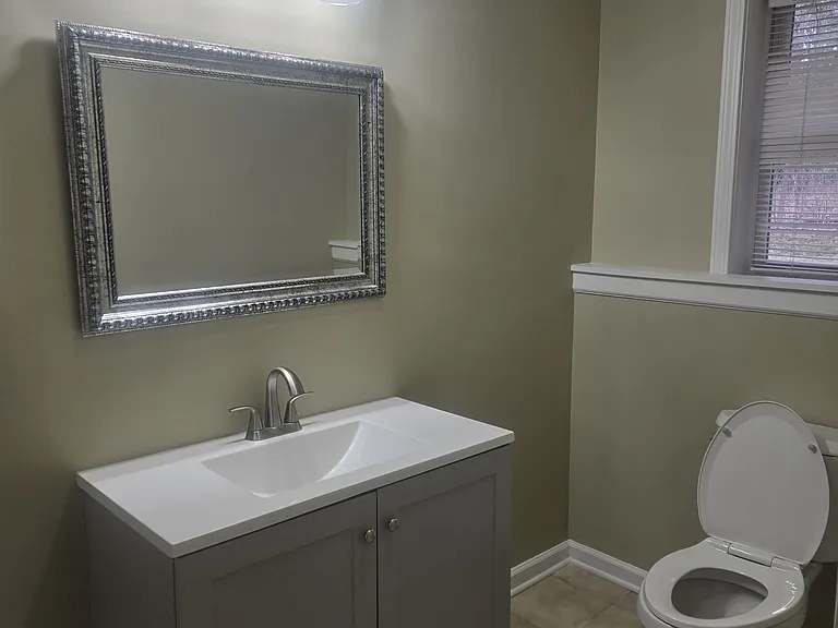 101 Cambridge Ct — Photo 4