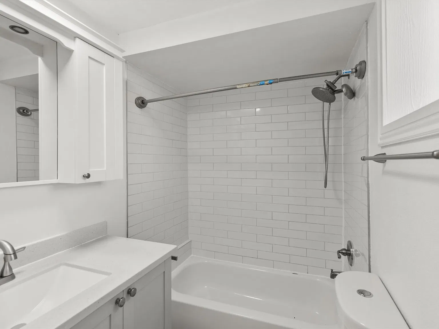 242 South Canosa Court - B — Photo 3