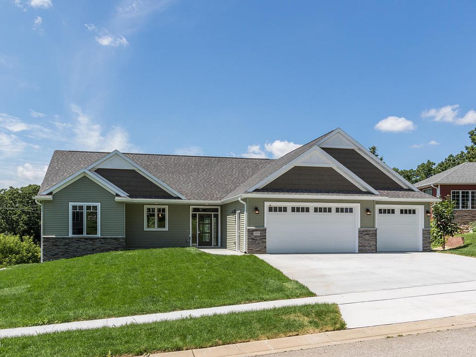 2nd image of 1099 Southern Ridge Dr SW