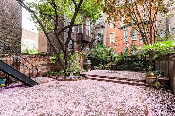 Rented by Engel and Völkers Brownstone Brooklyn | media 11