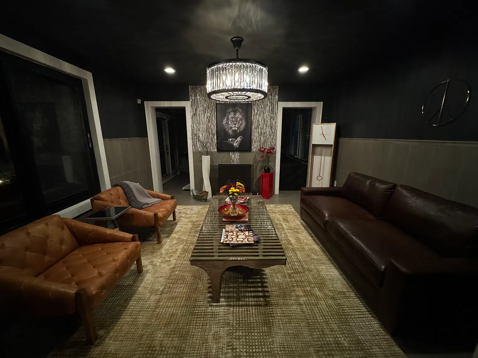 5 bed, 5.5 bath, 5600 sqft, $9,997 — Photo 3