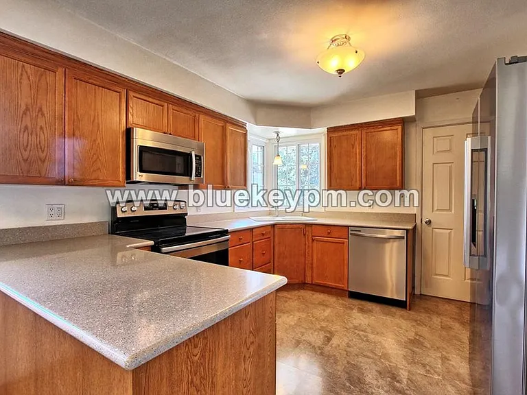 1102 NW 41st St — Photo 9