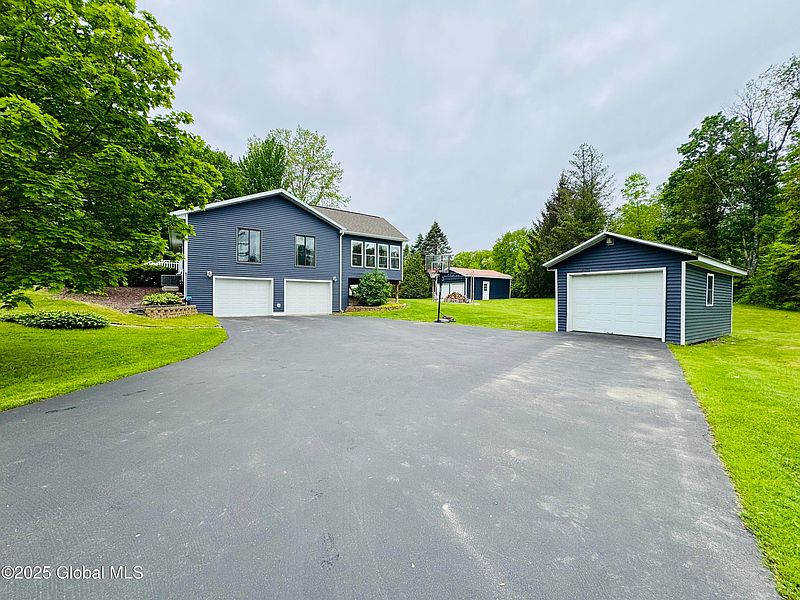 4th image of 111 Smith Road