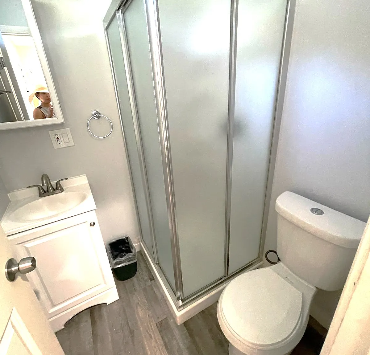 8 bed, 2000 sqft, $800 — Photo 2