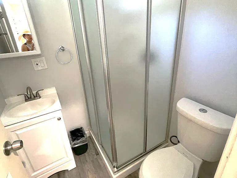 1125 Leighton Ave — Photo 2