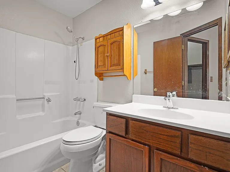 260 Arisano Dr — Photo 6