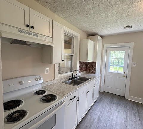 3rd image of 24133 Sanners Ln