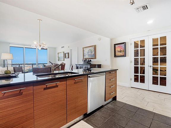 4th image of 50 Biscayne Blvd APT 3708