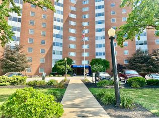 11850 Edgewater Dr APT 608, Lakewood, OH 44107