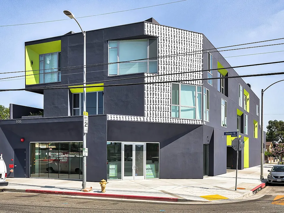 5135 W Adams Blvd #203