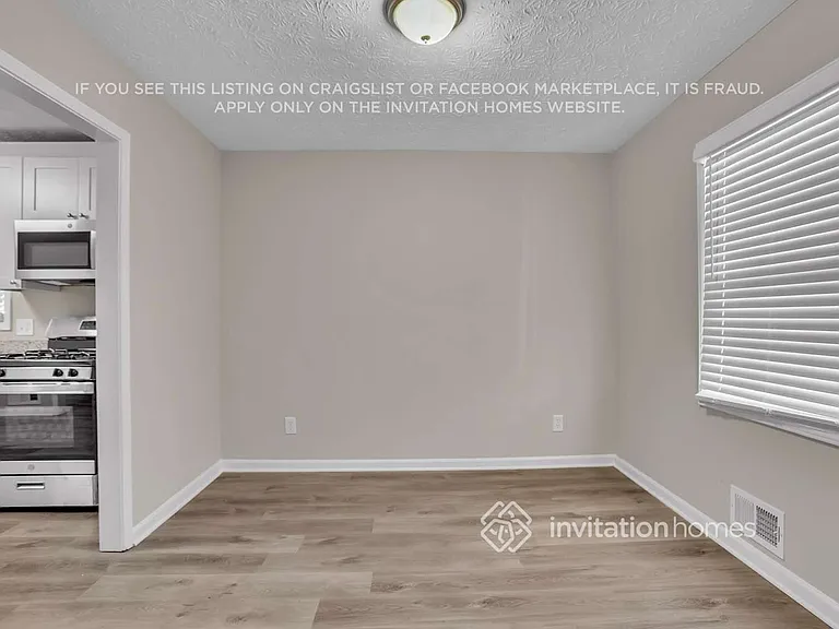 835 Brompton Ct — Photo 6