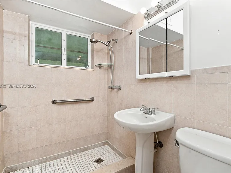 2920 SW 38th Ct — Photo 7