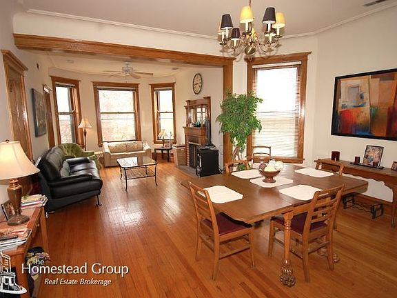 3rd image of 3720 N Wayne Ave #02