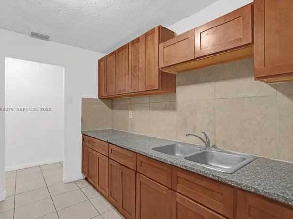 3876 NW 207th St, Opa Locka, FL 33055