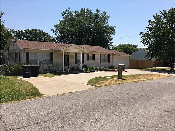 4th image of 421 S Chapman Ave