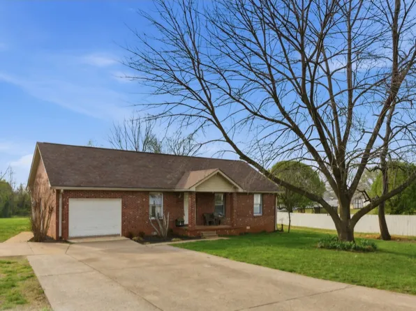 2009 New Deal Potts Rd, Portland, TN 37148