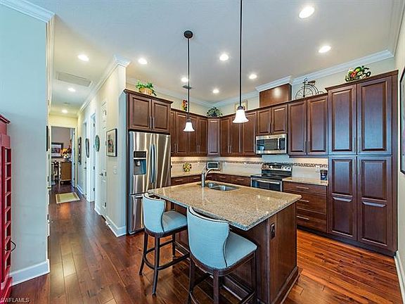 4th image of 9391 Isla Bella Cir