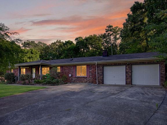 5th image of 1114 Central Dr