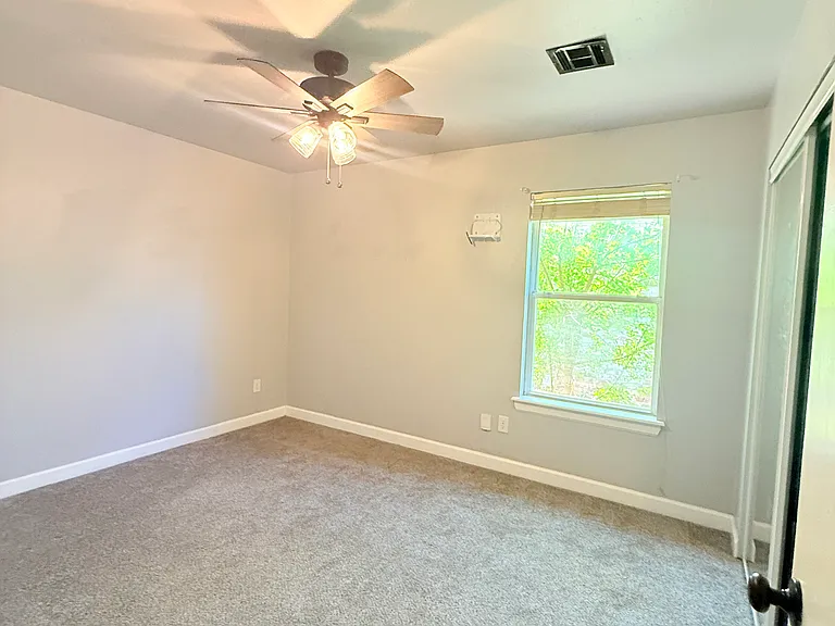 1801 Brittany Ln — Photo 20