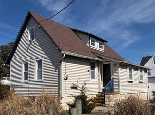 24 Miller Ln, Somers Point, NJ 08244