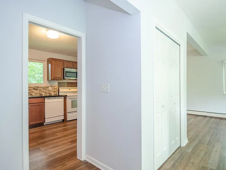 1452 Bemidji Dr — Photo 2