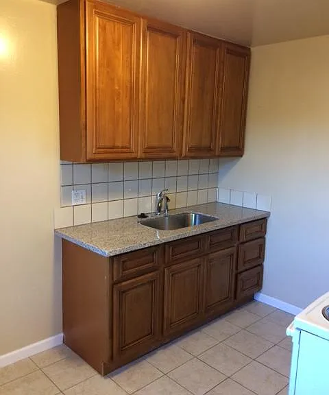 655 Sycamore Ave #21 — Photo 3