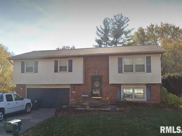 4659 E Willowbrook Ln, Decatur, IL 62521