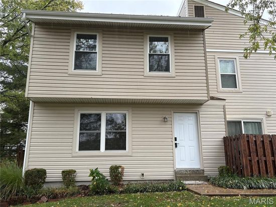 2 Jakes Ct #A, O'Fallon, MO 63366
