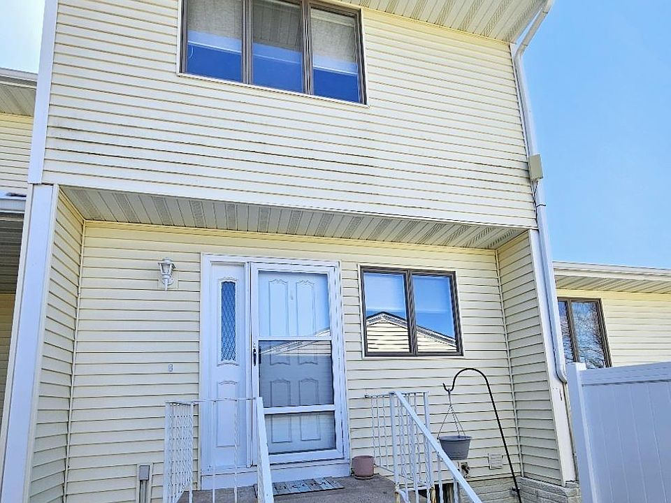 1st image of 3117 Maplewood Dr